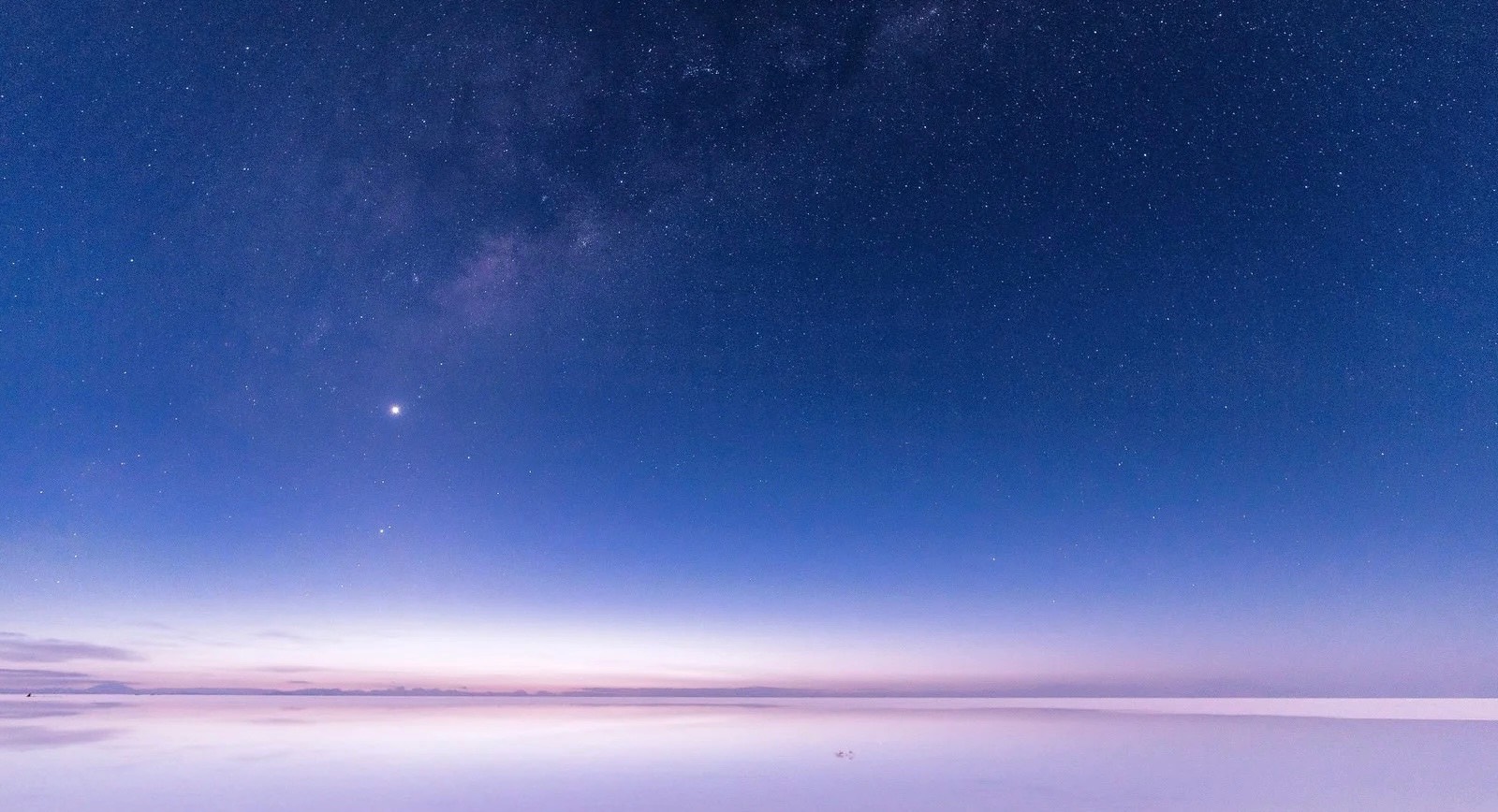 遠くの空